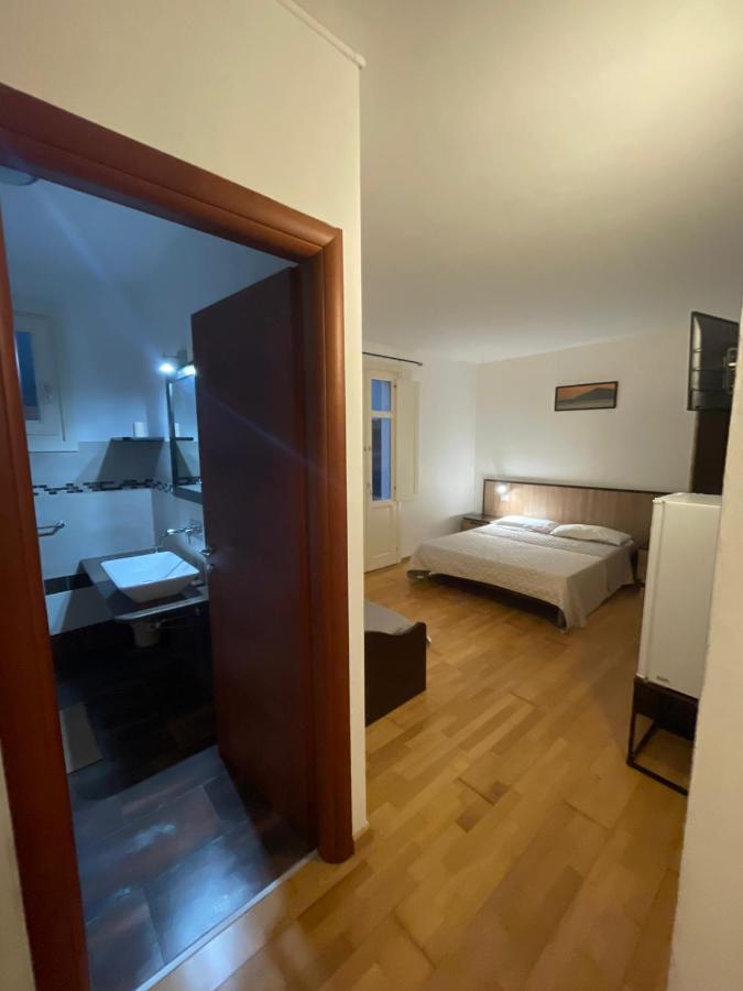 Il Vicoletto Guest House Porto Torres Kültér fotó